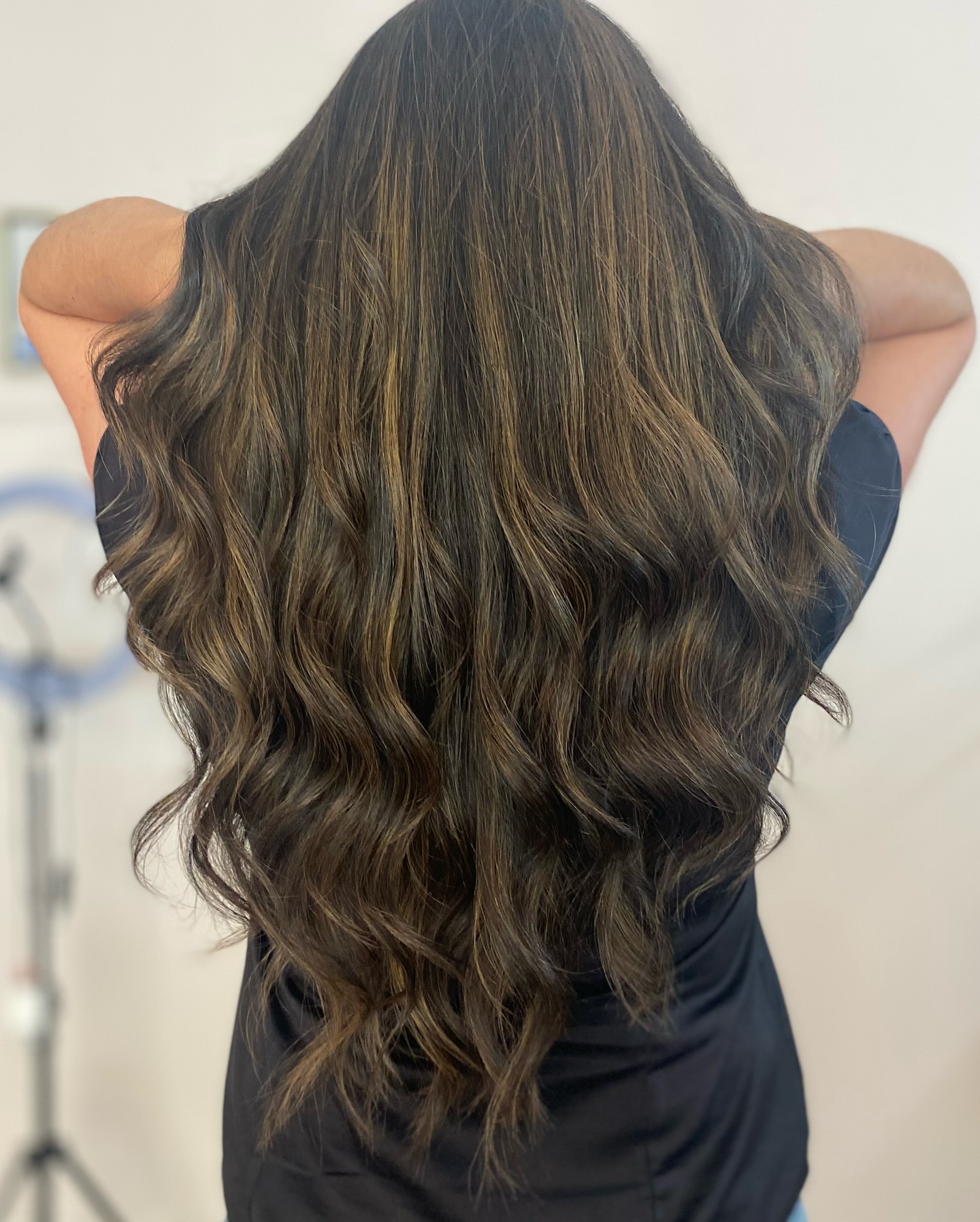 Cabelo castanho com reflexos